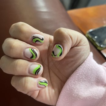 Adore Uptown Dallas - Nail Salons Near Me - Dallas, Texas