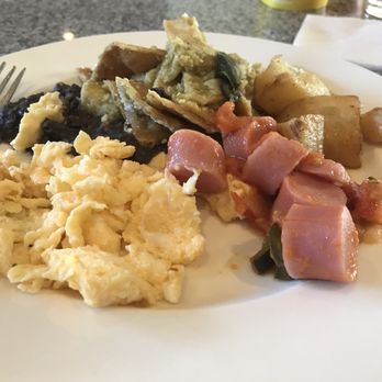 Hampton Inn - Los Cabos Hampton typical breakfast - Hotels Near Me - San José del Cabo, BCS