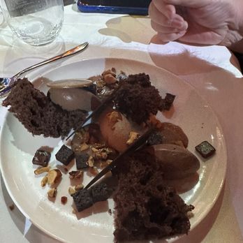 Paradis Latin - Chocolate dessert - Cabaret Near Me - Paris, 75 Paradis Latin - Chocolate dessert - Cabaret Near Me - Paris, 75