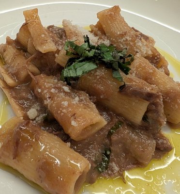 Tari Trattoria DC by null