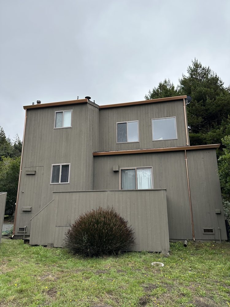 Slide of Mistah Seamless Gutters