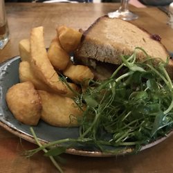 The Rock - Brie & bacon sandwich