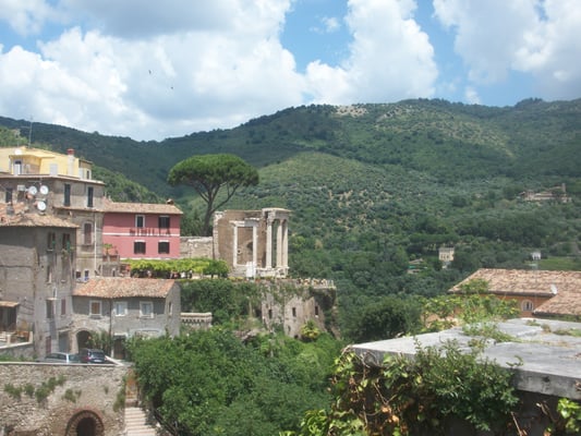 Tempio di Vesta by null