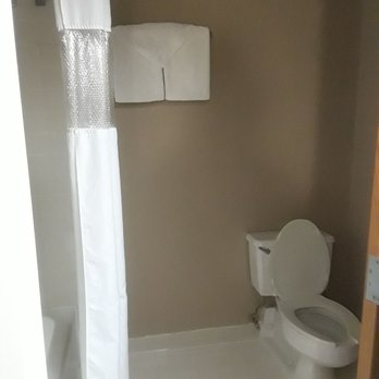 Ramada by Wyndham Raleigh - Bathroom - Hotels Near Me - Raleigh, North Carolina Ramada by Wyndham Raleigh - Bathroom - Hotels Near Me - Raleigh, North Carolina
