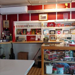 Red's Diner - Inside area