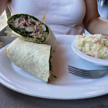 Shipwrecked Brew Pub - Pub club wrap - American Near Me - Egg Harbor, Wisconsin