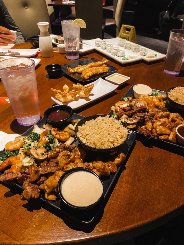 Order Nona 1 (Ribeye, Shrimp, Chicken) food online from Nona Sushi store, Fayetteville on bringmethat.com