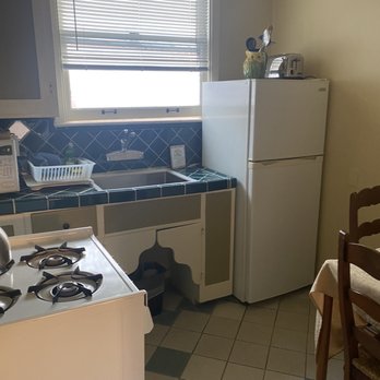 Marina Motel - The cute little kitchen. It even has a little table. - Hotels Near Me - San Francisco, California Marina Motel - The cute little kitchen. It even has a little table. - Hotels Near Me - San Francisco, California
