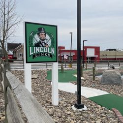 Lincoln Links - Road sign
