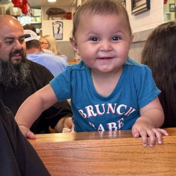 Branson Cafe - Lovely great granddaughter Avery - American Near Me - Branson, Missouri