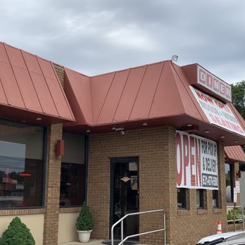 Island Lake Diner - Outside. - Diners Near Me - Ronkonkoma, New York Island Lake Diner - Outside. - Diners Near Me - Ronkonkoma, New York