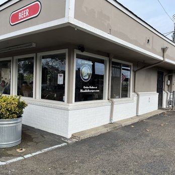 Healdsburger - Front - Burgers Near Me - Healdsburg, California