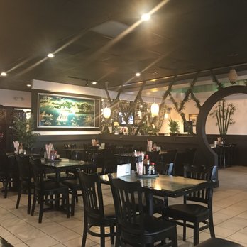 Pho Saigon - Nicely decorated dining area - Vietnamese Near Me - Charleston, South Carolina Pho Saigon - Nicely decorated dining area - Vietnamese Near Me - Charleston, South Carolina