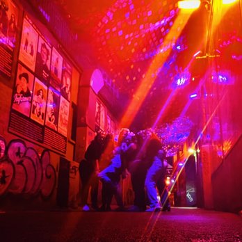 Riot - Cocktail Bars Near Me - Temple Bar, D