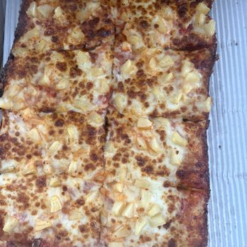 Big Poppa’s Pizzeria - Detroit style with pineapple - Salad Near Me - Holly, Michigan