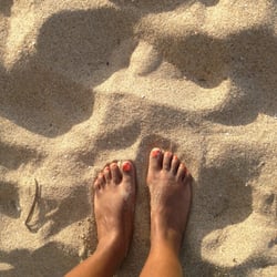 Parque Del Indio - Feet in the sand..