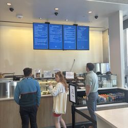 Zo Greek - Interior