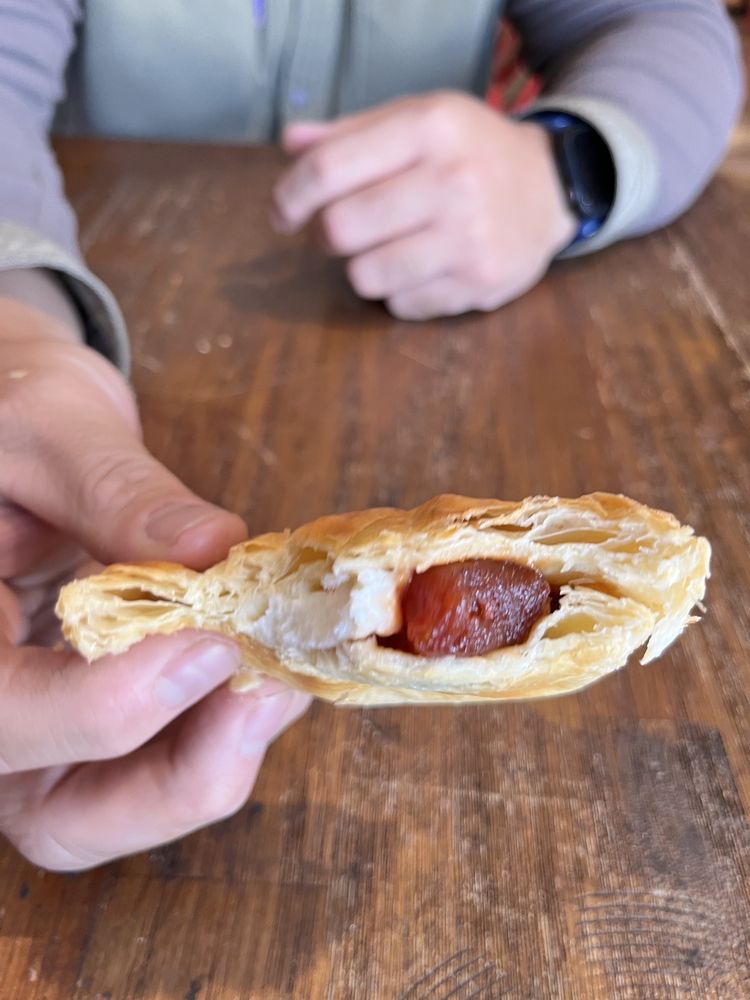 Pasabocas Colombian Bakery - Photo 3