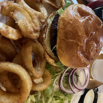 Trail’s Edge Brewery - Hamburger - New American Near Me - Frankfort, Illinois Trail’s Edge Brewery - Hamburger - New American Near Me - Frankfort, Illinois