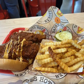 Dave’s Hot Chicken - Chicken Shop Near Me - West Palm Beach, Florida Dave’s Hot Chicken - Chicken Shop Near Me - West Palm Beach, Florida
