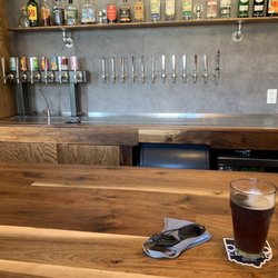 Chaffees Brewhouse - The bar.
