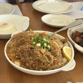 Chibog - pancit bihon - Filipino Near Me - Daly City, California