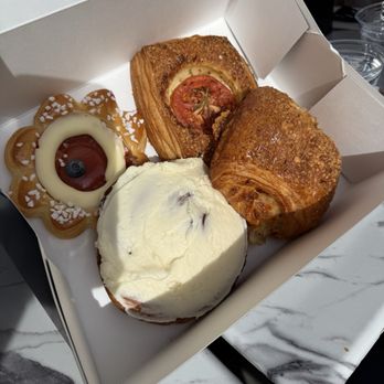 Bonrue Bakery - Bakeries Near Me - St George, Utah