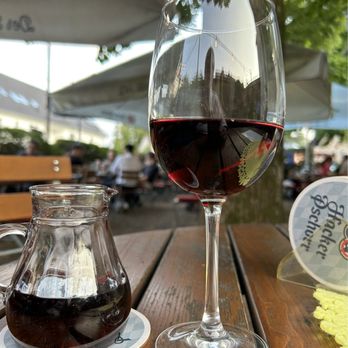 Gaststätte Schienhammer - Nice beer garden for sipping wine. - Bavarian Near Me - Planegg, BY Gaststätte Schienhammer - Nice beer garden for sipping wine. - Bavarian Near Me - Planegg, BY
