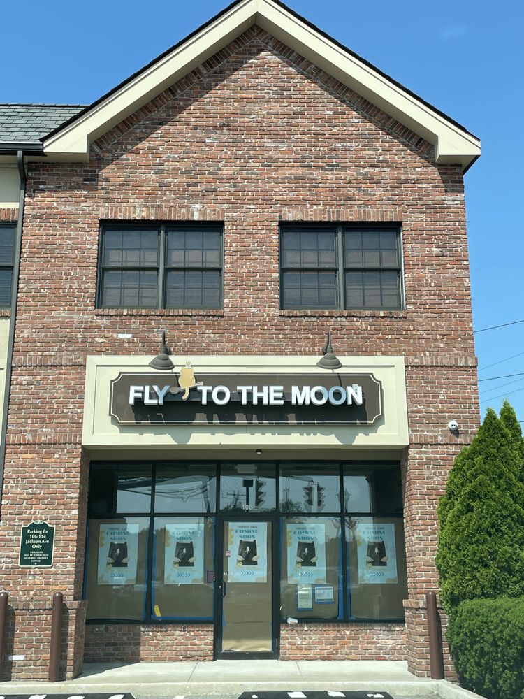 FLY ME TO THE MOON 106 Jackson Ave, Syosset, New York Cafes
