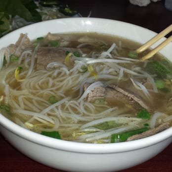 Pho Kim Loan - Large bowl of brisket and eye of round - Vietnamese Near Me - Harvey, Louisiana Pho Kim Loan - Large bowl of brisket and eye of round - Vietnamese Near Me - Harvey, Louisiana
