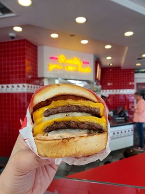 In-N-Out Burger by null