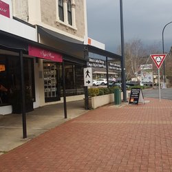MK Cutters Hair Artistry - Street view