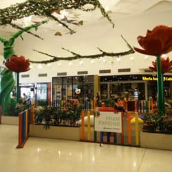 Waverley Gardens Shopping Center - Children's play area