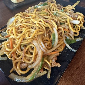 Duck & Dumpling - Beef lo mein - Noodles Near Me - San Antonio, Texas