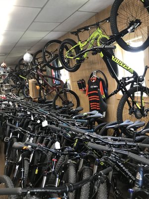 Chucks Bikes by null