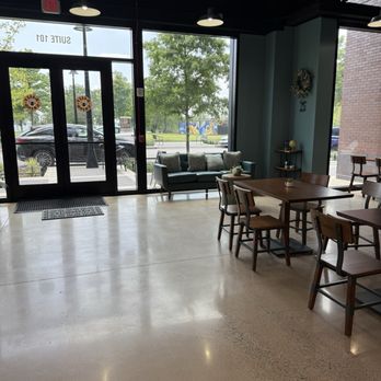 Daily Grind - Inside - Coffee & Tea Near Me - Baltimore, Maryland