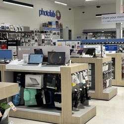 London Drugs - Electronic