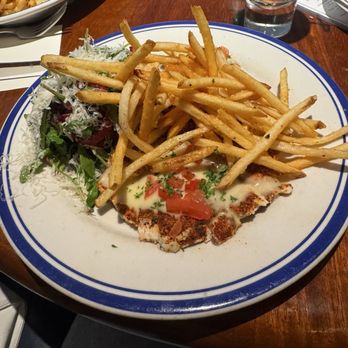 Hudson House - French chicken - Cocktail Bars Near Me - Houston, Texas