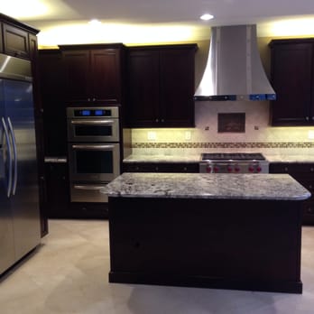 D.R. Domenichini Construction - Island and appliances - General Contractors Near Me D.R. Domenichini Construction - Island and appliances - General Contractors Near Me