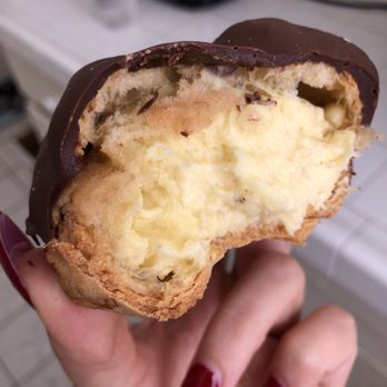 Beard Papa's - Eclair - Bakeries Near Me - Gardena, California Beard Papa's - Eclair - Bakeries Near Me - Gardena, California