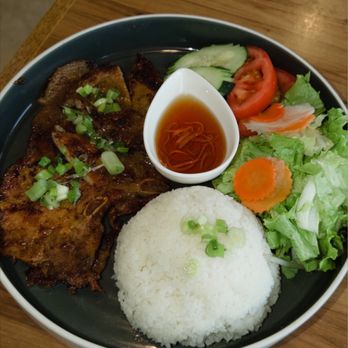 Quan Ong Sau - Grilled pork rice plate - Vietnamese Near Me - Everett, Washington
