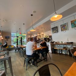 Bean Scene Downtown - Cosy coffee culture vibe