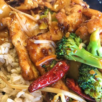 Fire Bowl Cafe - Chicken Kung Pao with Brown rice - Asian Fusion Near Me - Austin, Texas
