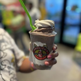 Jeremiah's Italian Ice - Oreo and vanilla Medium Ice Cream - Ice Cream & Frozen Yogurt Near Me - Henderson, Nevada Jeremiah's Italian Ice - Oreo and vanilla Medium Ice Cream - Ice Cream & Frozen Yogurt Near Me - Henderson, Nevada