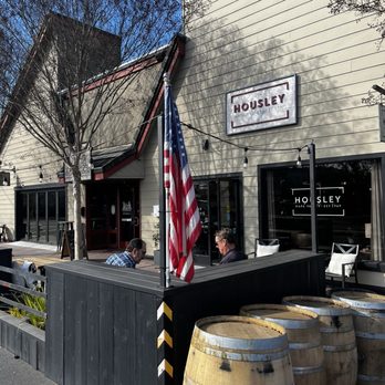 Housley Napa Valley - Wine Tasting Room Near Me - Napa, California