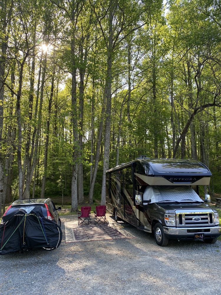 Byrd's Branch Campground Logo