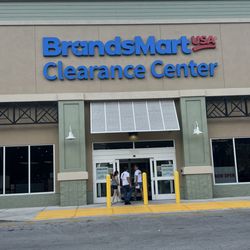 BrandsMart USA - Storefront