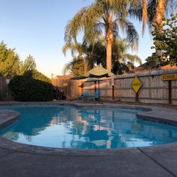 Oasis Pool & Spa