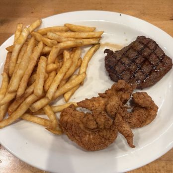 Sagebrush Steakhouse - Steakhouses Near Me - Morehead City, North Carolina