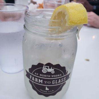 Berry Park - Huckleberry Lemonade Cocktail - New American Near Me - Brooklyn, New York